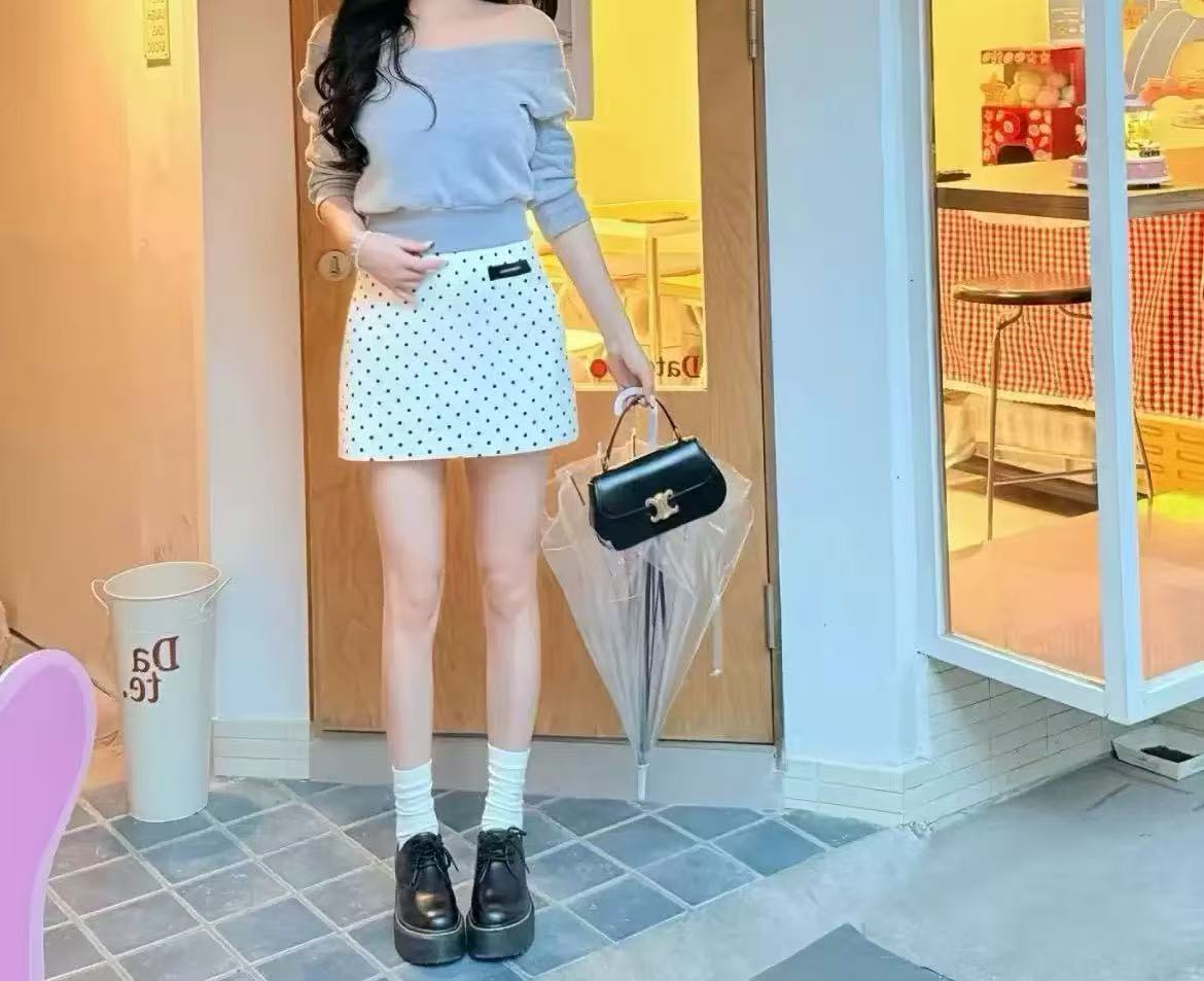 Women's Vintage Leather Triomphe Clasp Top Handle Crossbody Bag photo review