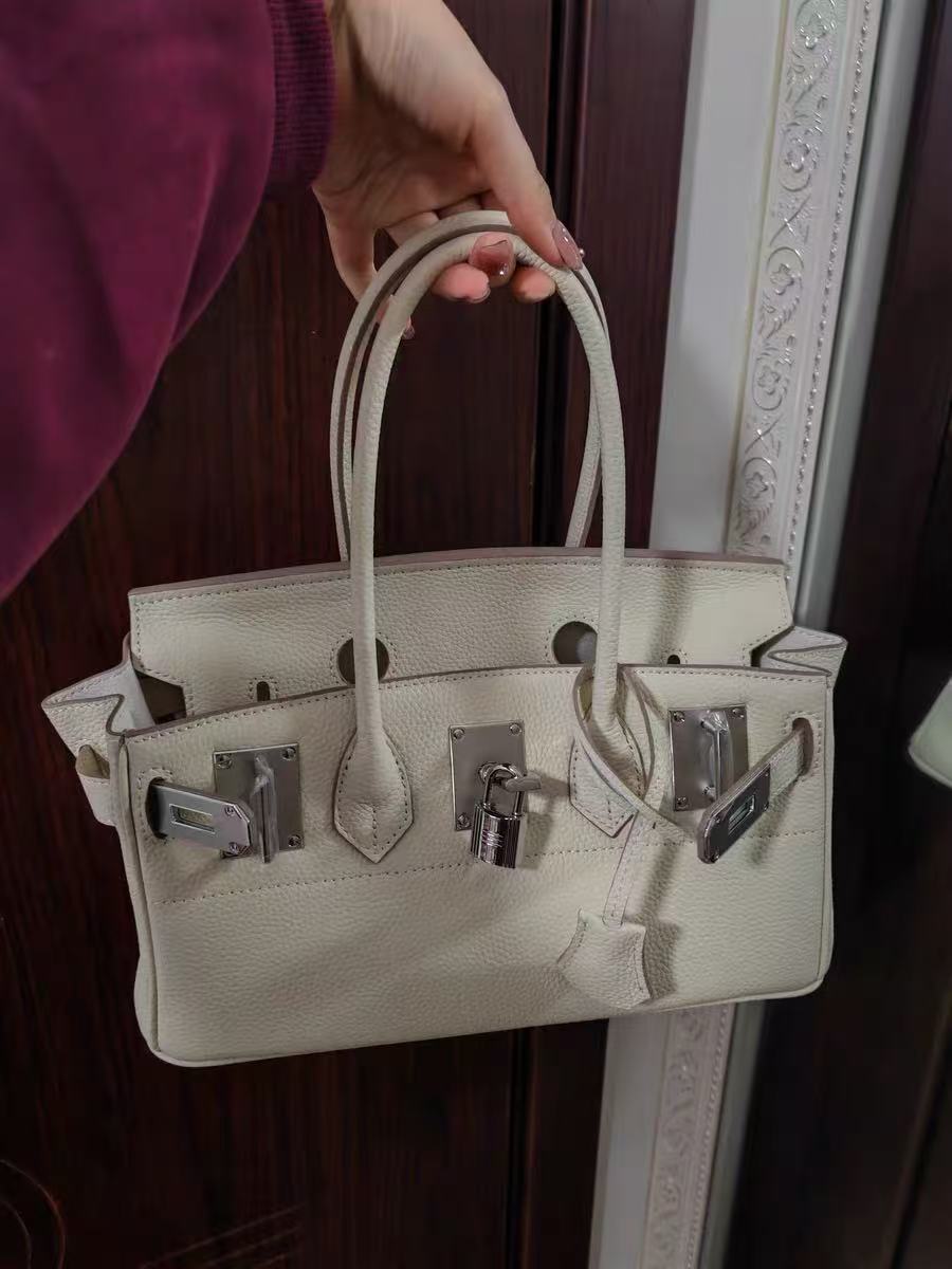 Sac à main en cuir véritable pour femmes avec fermeture à clé photo review