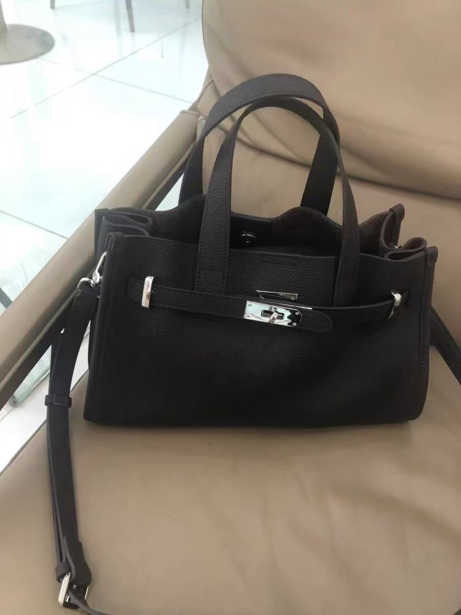 Women's Vintage Top Grain Leather Shoulder Tote Bag In Silver Hardware photo review