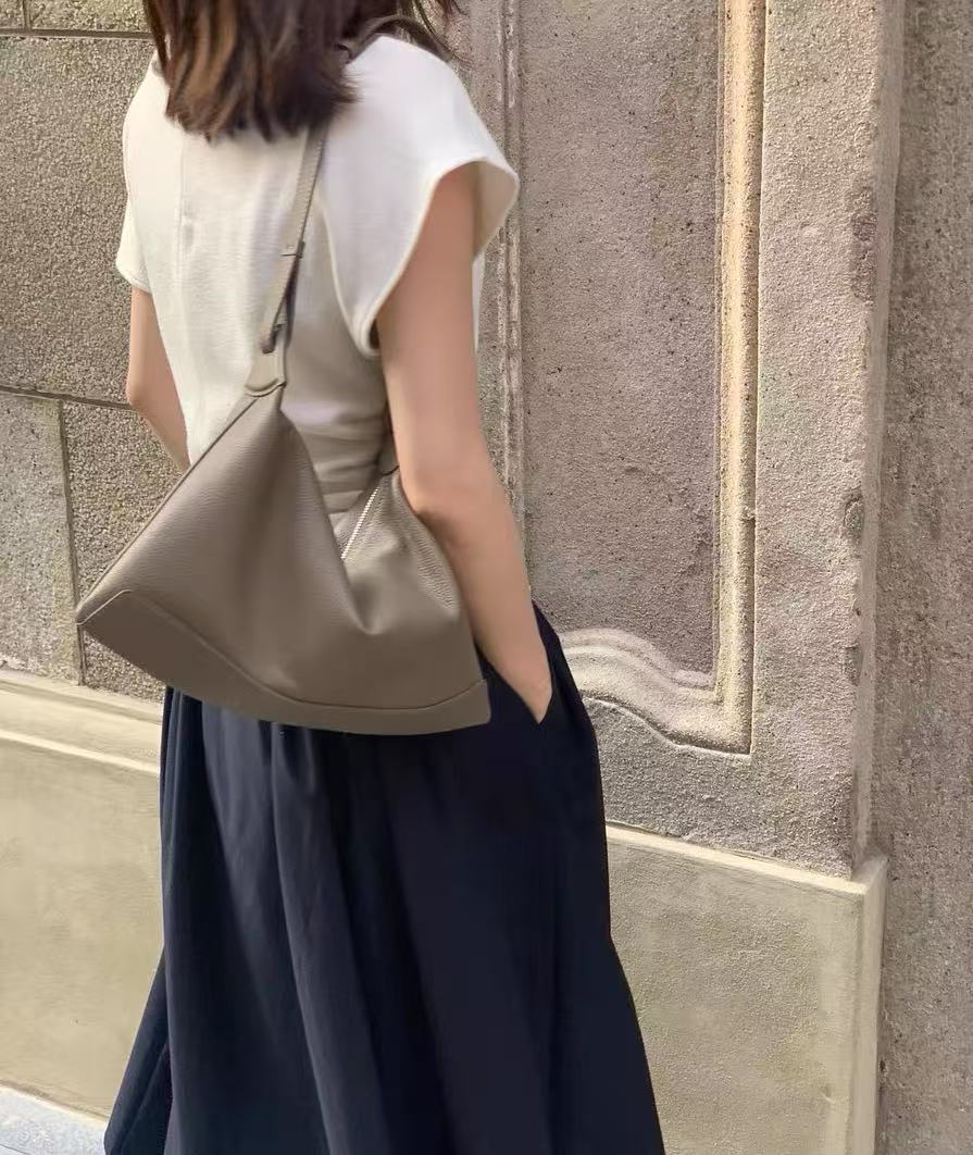 Sac hobo à bandoulière en cuir véritable Minimalist Crossbody pour femmes photo review