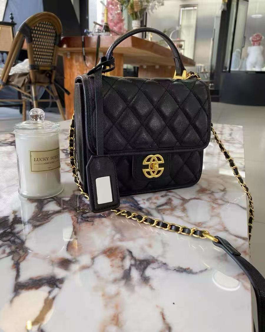 Black Black Quilted Genuine Leather Lock Vintage Crossbody Chain Top Handle Bag photo review