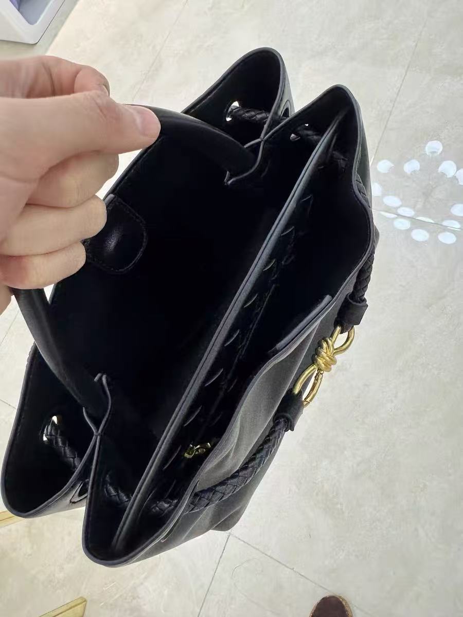 Sac fourre-tout en cuir fendu vintage pour femmes avec nœud en or photo review