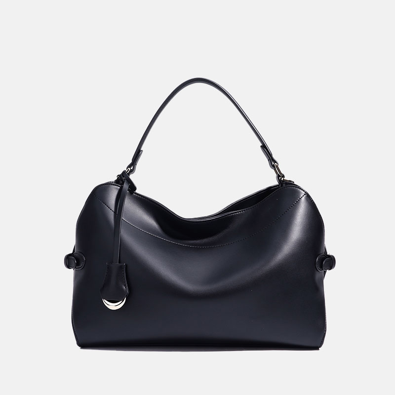 Sac à main en cuir véritable à fermeture magnétique et à bandoulière en métal argenté