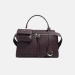 Minimalistische Damen Tasche aus echtem Leder mit Reißverschluss und silbernem Henkel