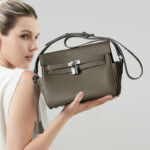 Women's Minimalist Top-Grain Leather Crossbody Bag In Silver Hardware