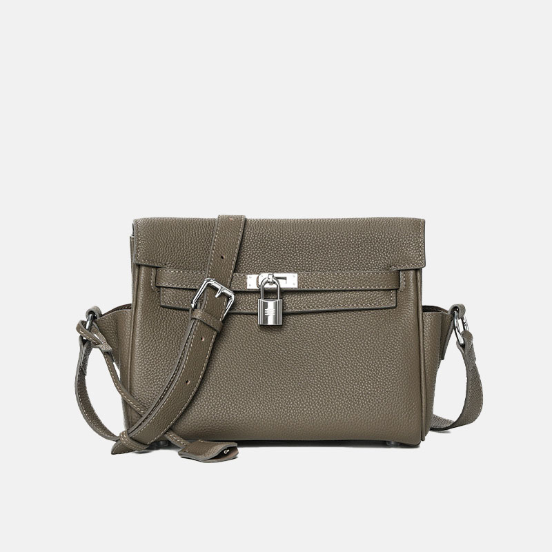 Minimalistische Damen Crossbody-Messenger-Tasche aus feinstem Leder mit silberner Hardware