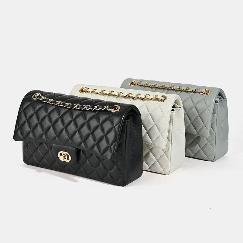 Women's Quilted Lambskin Leather Chain Crossbody Bag In Gold Hardware