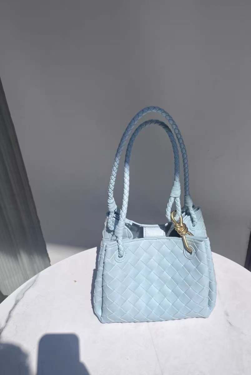 Women's Woven Split Leather Crossbody Shoulder Bucket Bag photo review