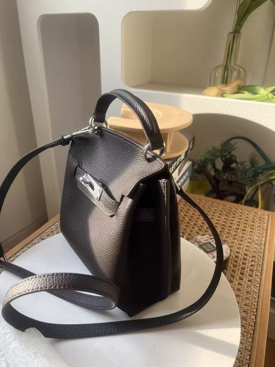 Damen Vintage Echtes Leder Top Handle Tasche mit Schlossverschluss photo review