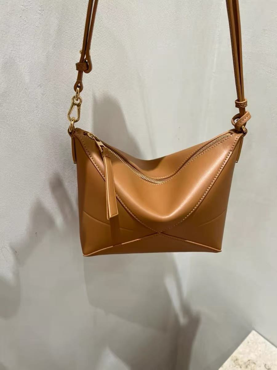 Sac hobo en cuir véritable pliable avec fermeture à glissière pour femmes photo review