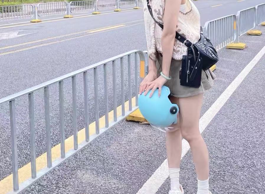 Damen Nieten Hobo Umhängetasche mit Handtäschchen photo review