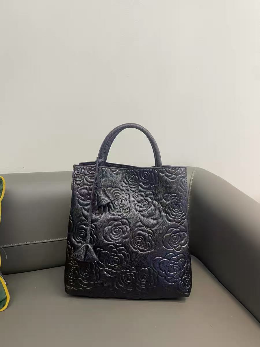 Women's Black Genuine Leather Floral Embossed Crossbody Tote Bag photo review