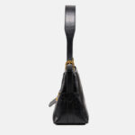 Schwarze Damen Crossbody Umhängetasche aus gewachstem Leder mit Crackle-Effekt und goldener Hardware