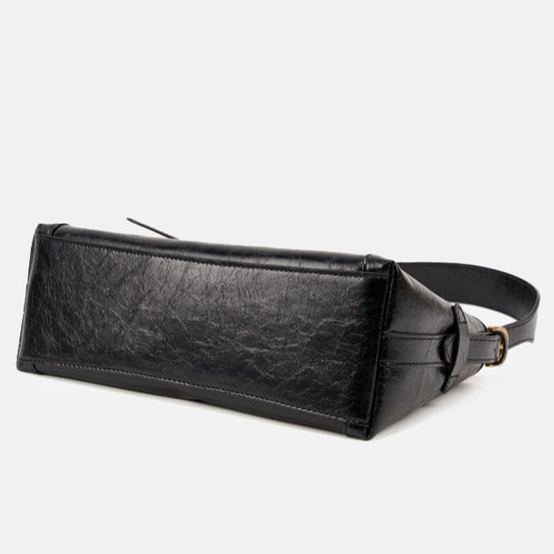 Schwarze Damen Crossbody Umhängetasche aus gewachstem Leder mit Crackle-Effekt und goldener Hardware