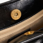 Sac à bandoulière en cuir ciré noir à effet craquelé pour femmes, avec accessoires en or