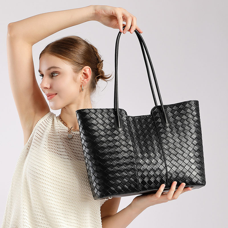 Sac fourre-tout en cuir véritable tissé pour femmes
