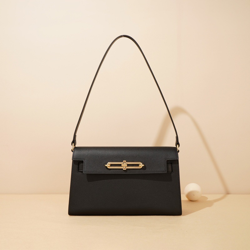 Women's Minimalist Epsom Leather Shoulder Bag In Gold Hardware
