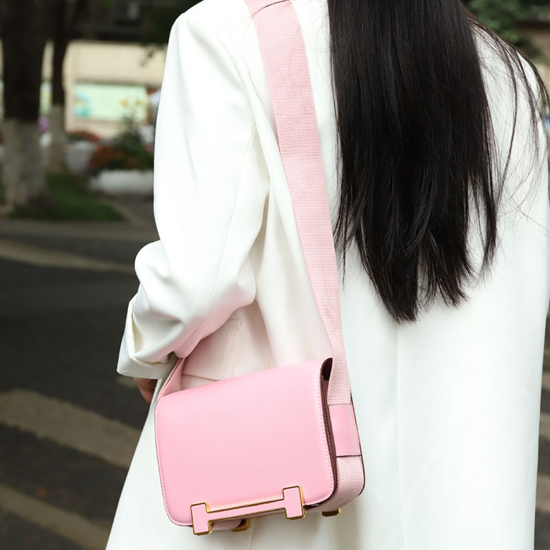 Women's Minimalist Goat Textured Full Grain Leather Shoulder Bag In H-Shaped Clasp