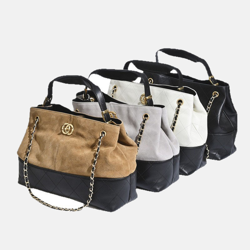 Women's Minimalist Quilted Lambskin Two-Tone Shoulder Crossbody Chain Handbag In Gold Hardware