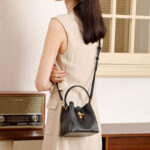 Women's Minimalist Top-Grain Leather Bucket Bag In Gold Hardware