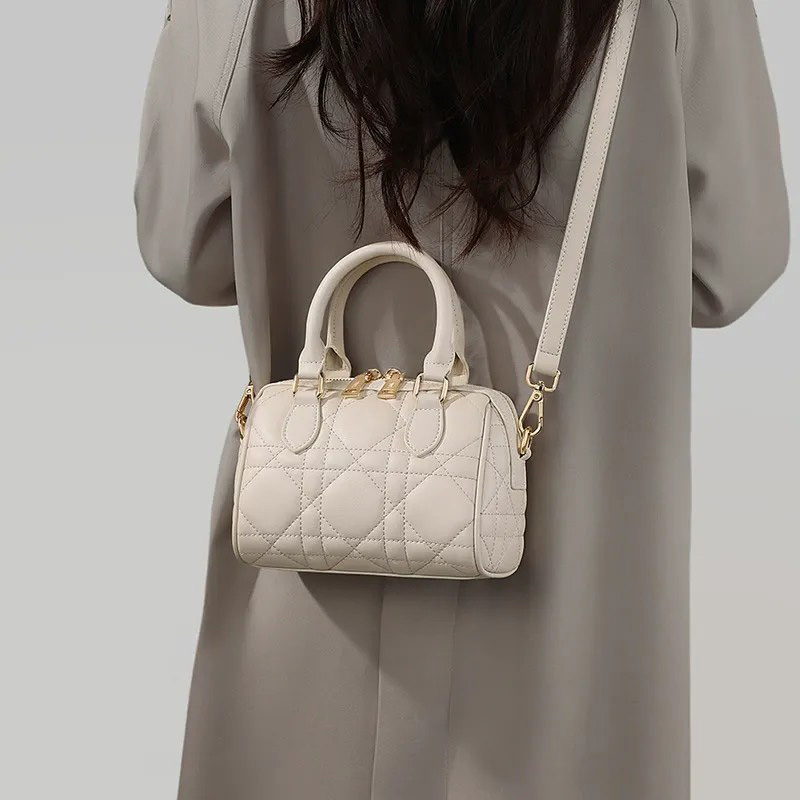 Damen gesteppte Leder Crossbody Tasche mit Tragegriff