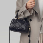 Damen gesteppte Leder Crossbody Tasche mit Tragegriff