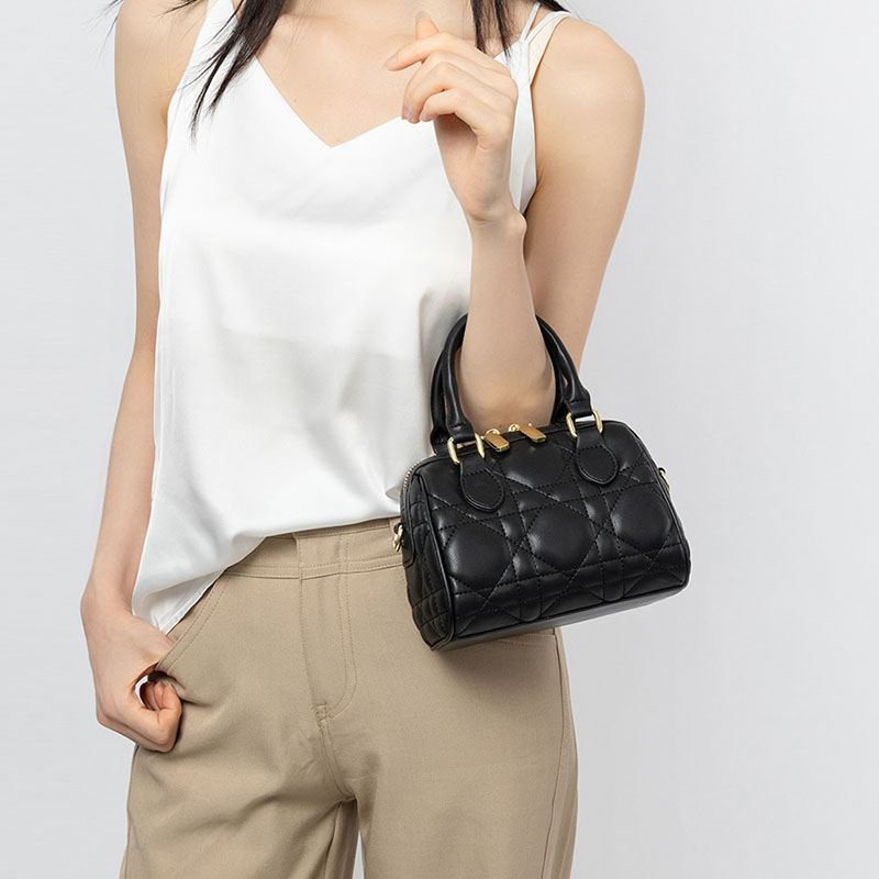 Petit sac à main en cuir matelassé Boston pour femmes
