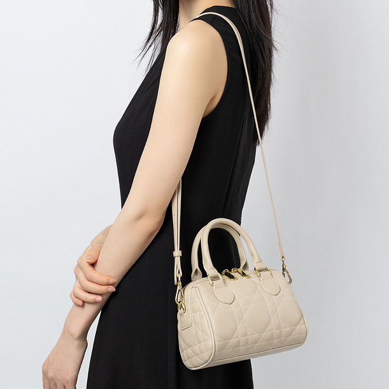 Petit sac à main en cuir matelassé Boston pour femmes