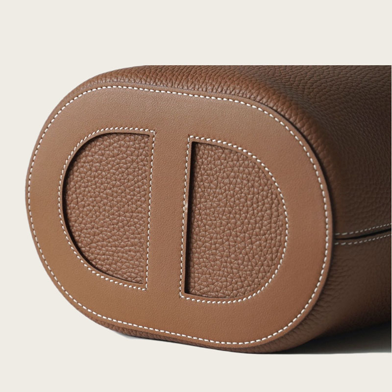Damen Bucket Bag aus feinstem Leder mit Schweineschnalle