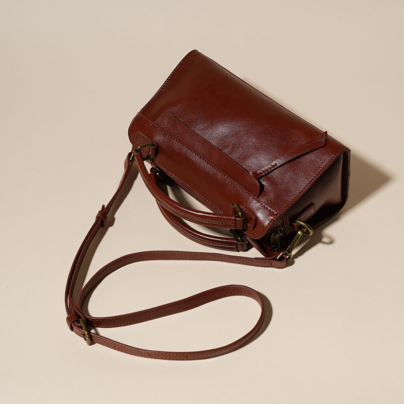 Sac à main vintage en cuir ciré de grain supérieur pour femmes