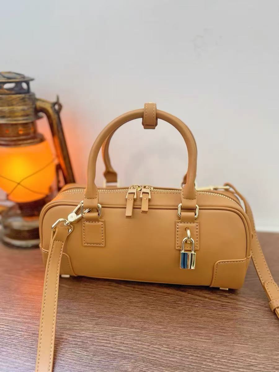 Sac à main en cuir véritable à fermeture verrouillée pour femmes photo review