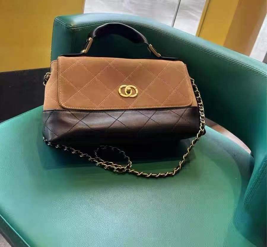 Damen Vintage gesteppt Wildleder Kette Riemen Top Handle Tasche In Gold Hardware photo review