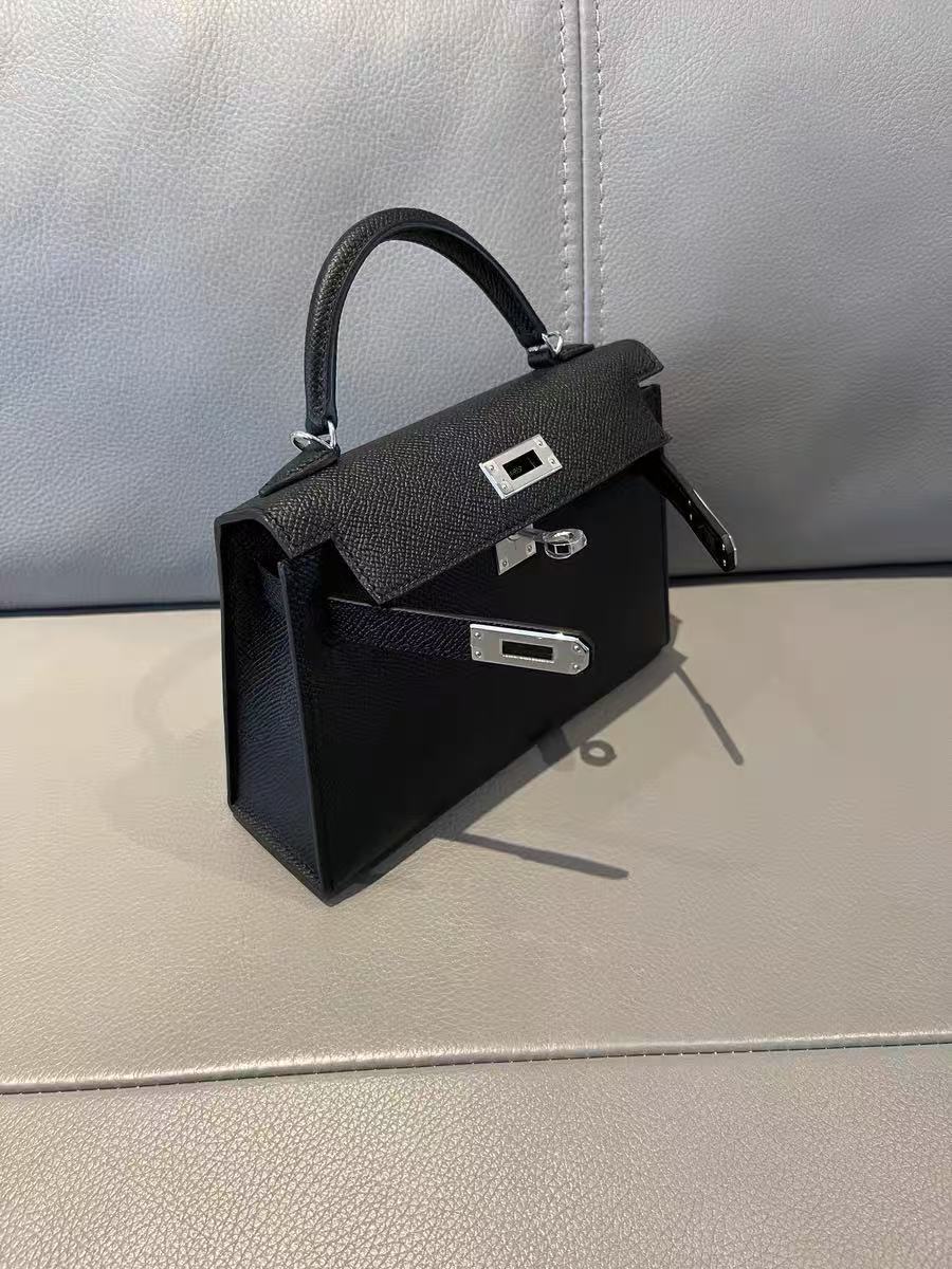 Sac à main en cuir véritable Minimalist Epsom pour femme, avec des accessoires en argent photo review