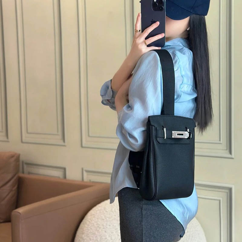 Women's Minimalist Full-Grain Leather Sling Bag In Silver Hardware