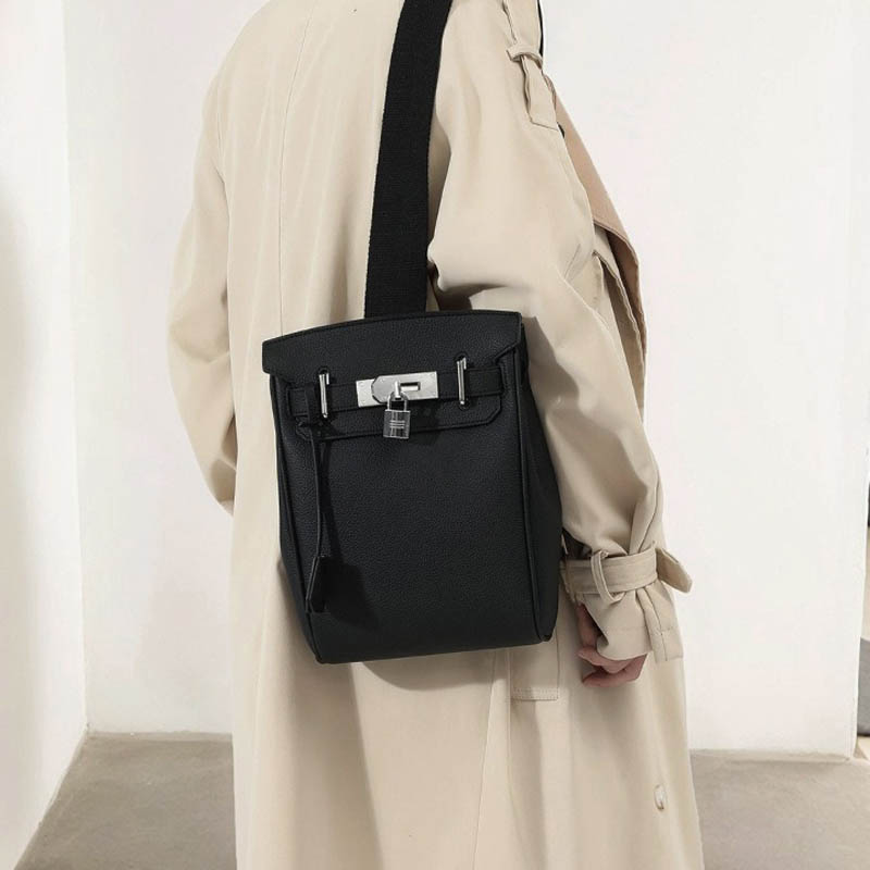 Women's Minimalist Full-Grain Leather Sling Bag In Silver Hardware