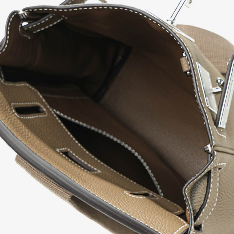 Women's Minimalist Full-Grain Leather Sling Bag In Silver Hardware