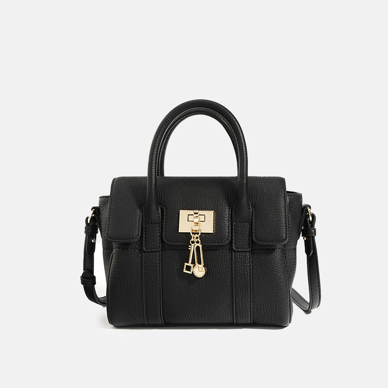 Women's Minimalist Leather Messenger Handbag In Gold Hardware