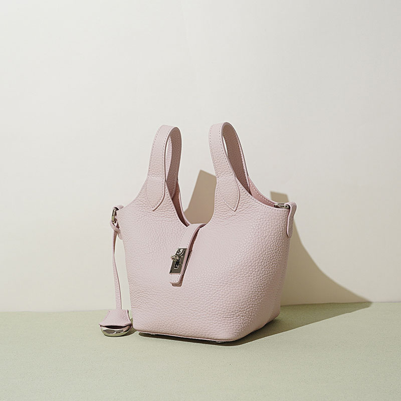 Women's Minimalist Top-Grain Leather Bucket Handbag In Silver Hardware