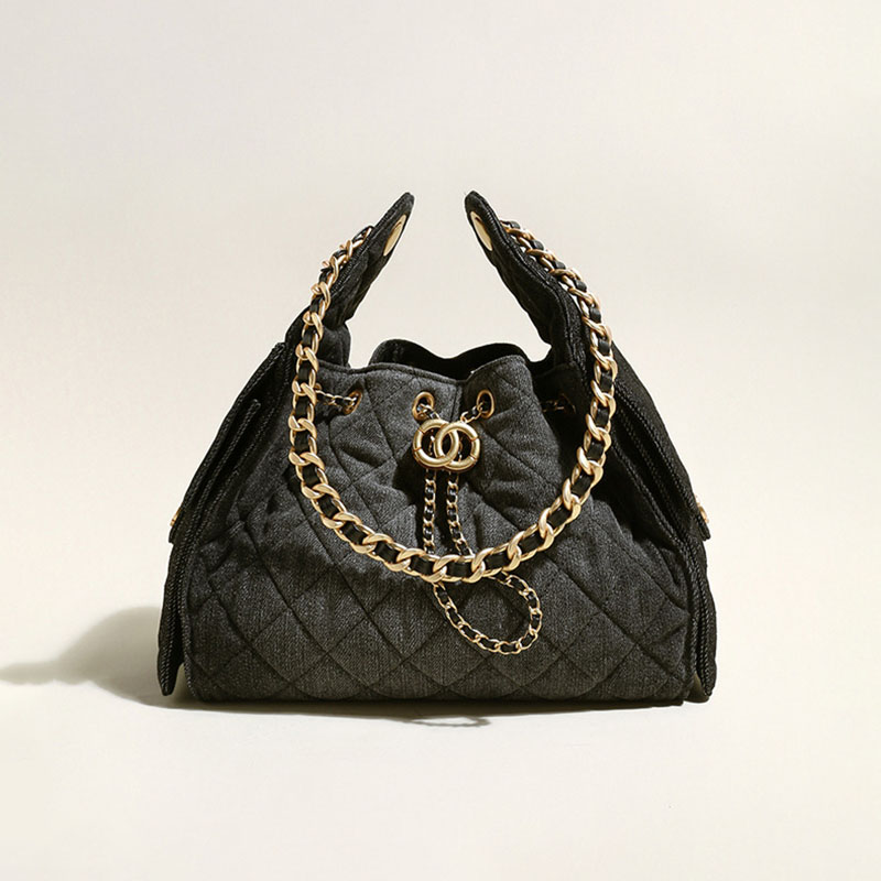 Damen gesteppte Canvas Kette Eimer Tasche In Gold Hardware
