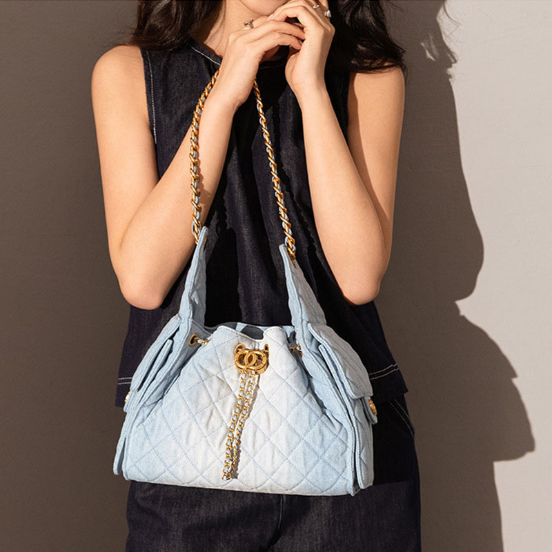 Women's Quilted Canvas Chain Hobo Bag In Gold Hardware