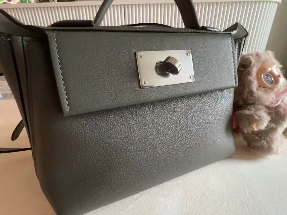 Mini sac à main en cuir véritable avec boucle de verrouillage pour le corps de la femme photo review