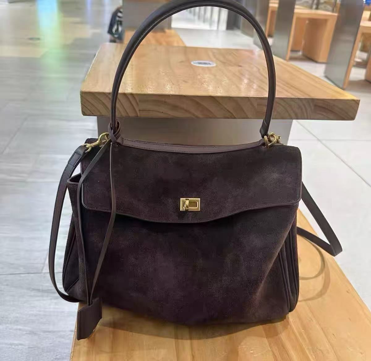 Damen Akkordeon-Tasche aus weichem Wildleder mit Cabrio-Riemen photo review