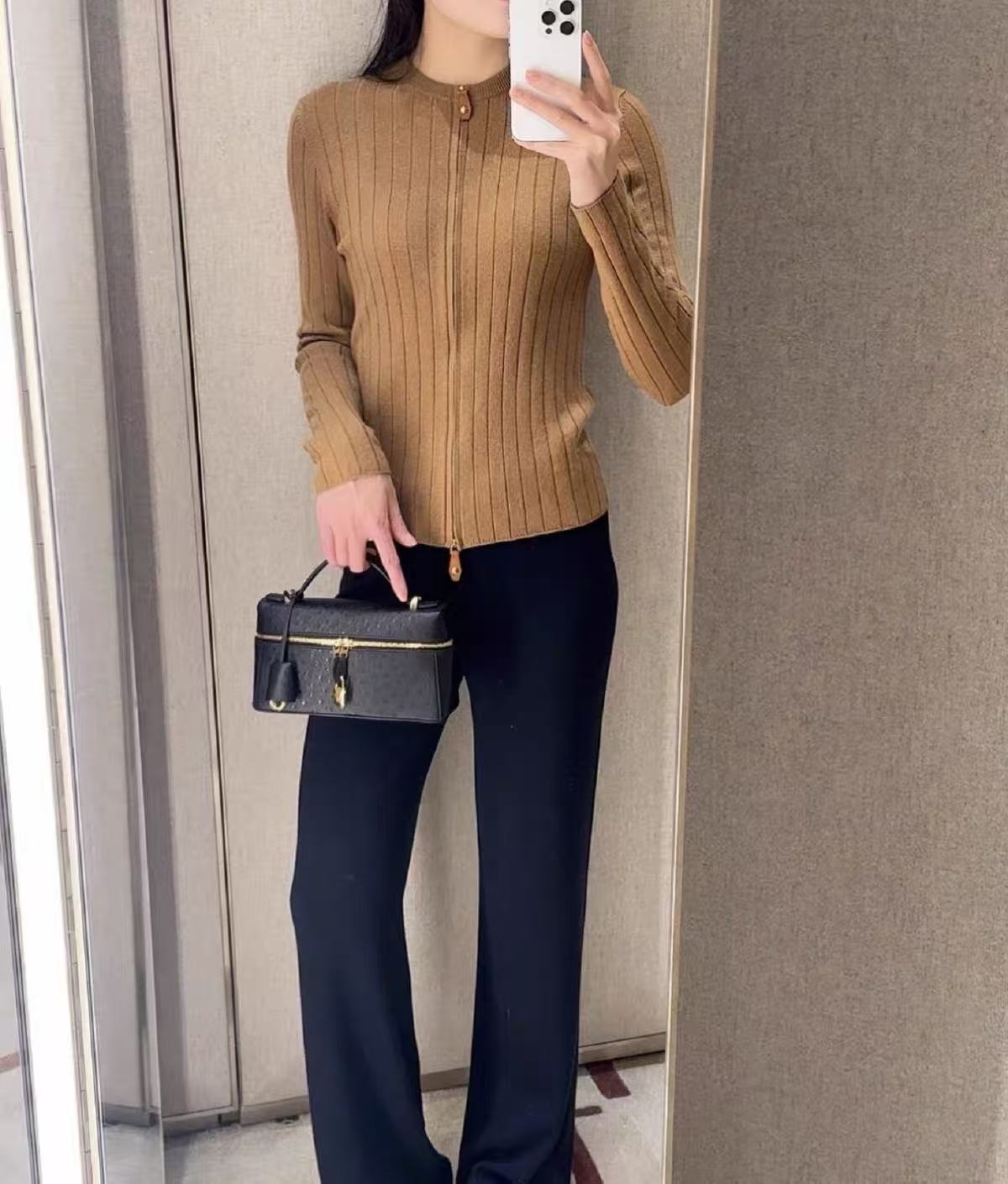 Women's Ostrich Embossed Full-Grain Leather Shoulder Strap Top Handle Bag In Gold Hardware photo review