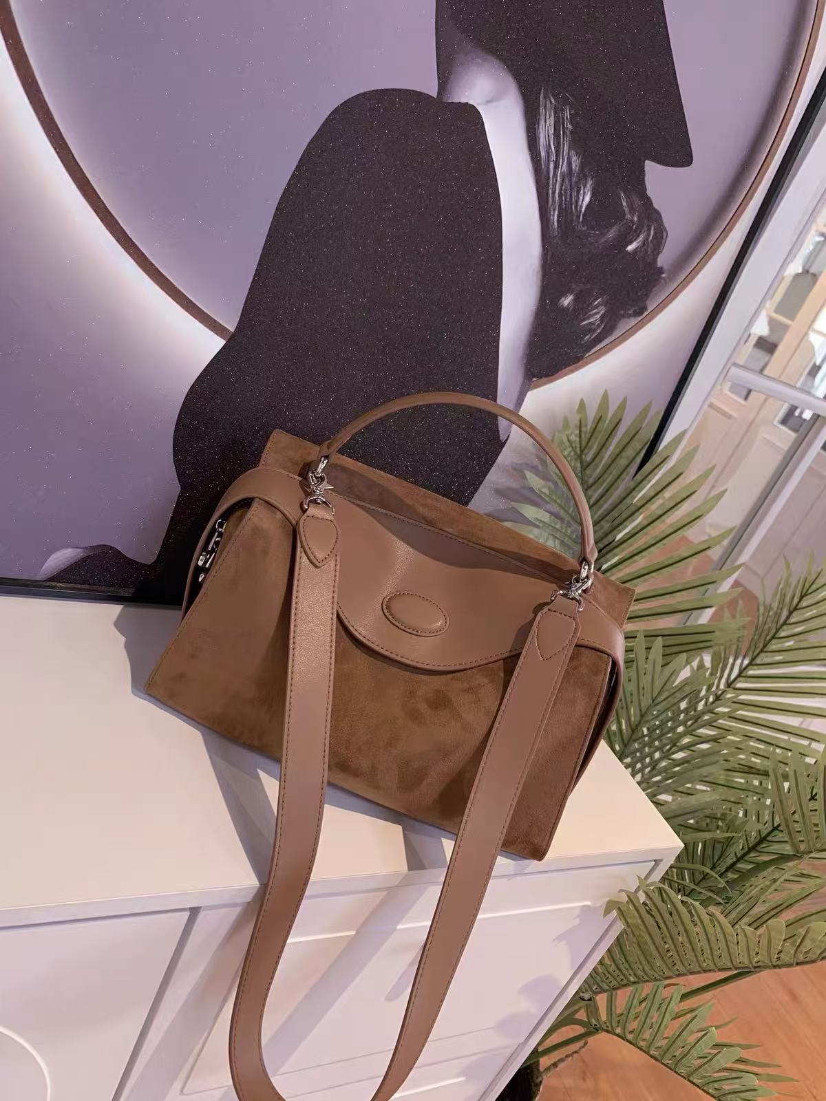 Sac à main en cuir véritable Boston Minimalist Brown pour femmes photo review