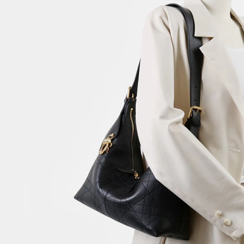 Women's Black Vintage Quilted Full-Grain Leather Hobo Bag In Gold Hardware
