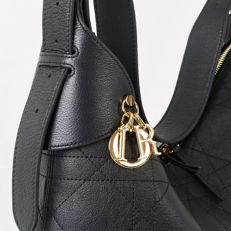 Women's Black Vintage Quilted Full-Grain Leather Hobo Bag In Gold Hardware
