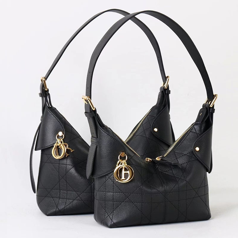 Women's Black Vintage Quilted Full-Grain Leather Hobo Bag In Gold Hardware