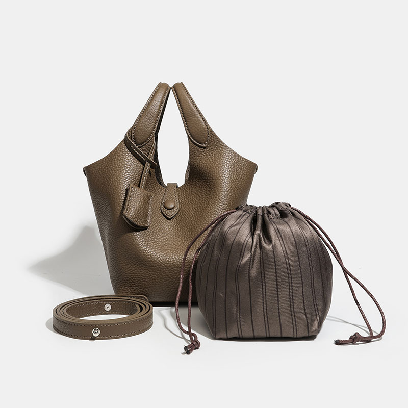 Women's Full-Grain Leather Bucket Handbag