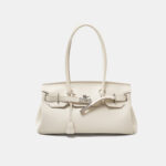 Große minimalistische Damen Baguette Tasche aus Vollnarbenleder mit silberner Hardware