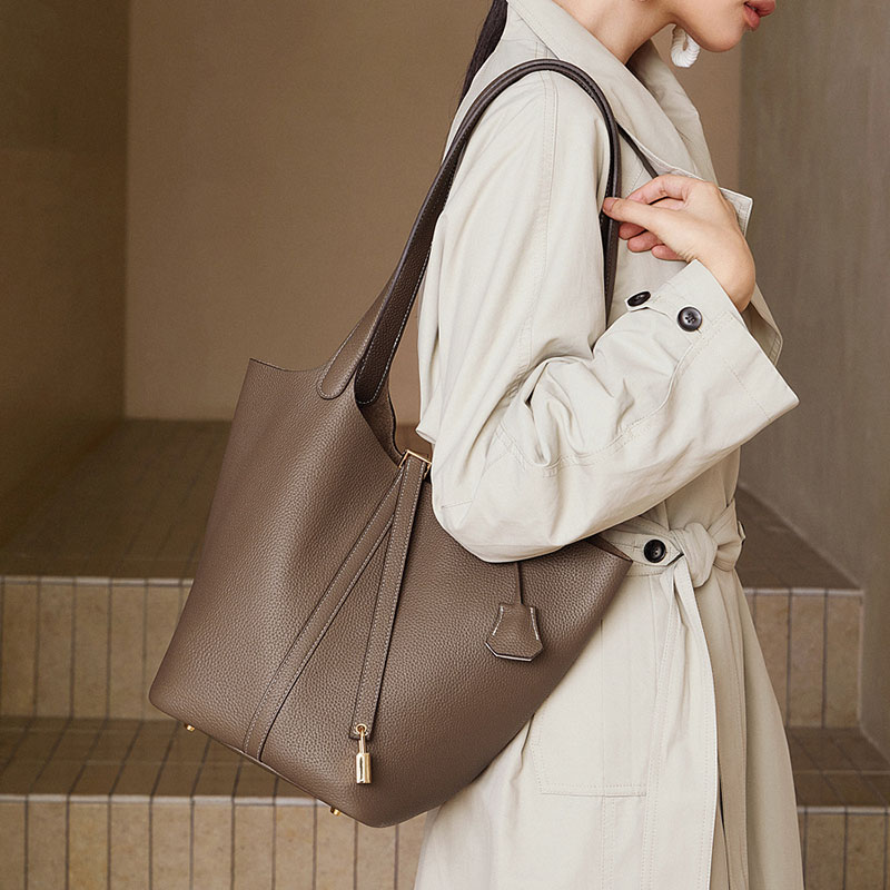 Women's Large Minimalist Full-Grain Leather Bucket Bag In Gold Hardware
